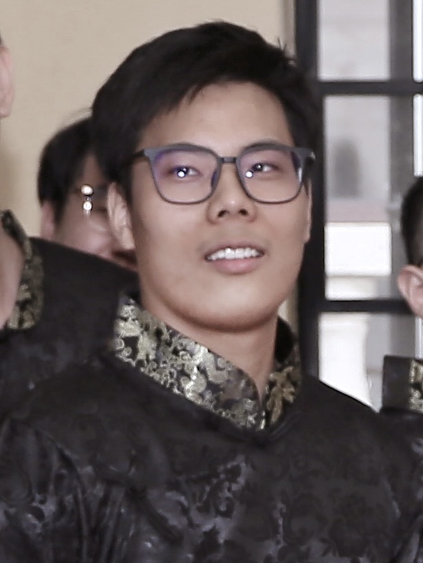 Rui Hu (胡锐)
